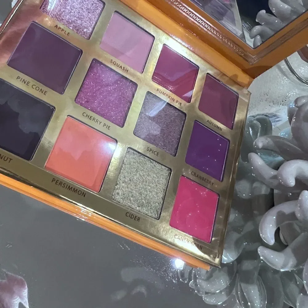 Ace Beaute eyeshadow pallet